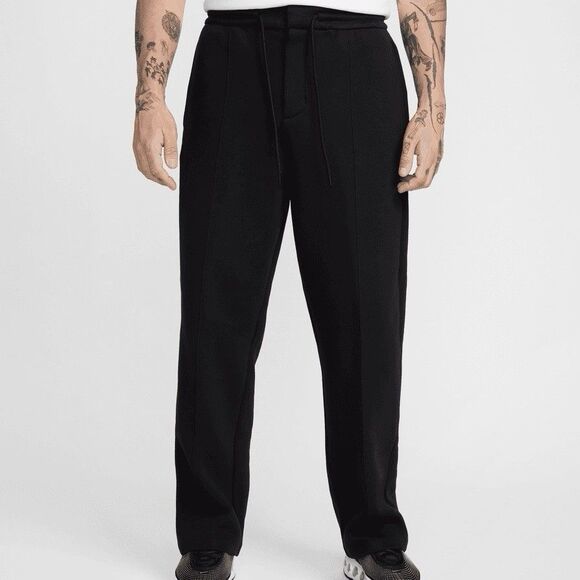 Nike Tech Fleece Men’s Size XS Black Comfort Lifestyle Loose Fit Tailored Pants - Picture 1 of 8